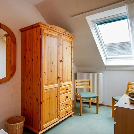 Haus Bonhuis Ferienwohnung Schwalbennest Apartamento *